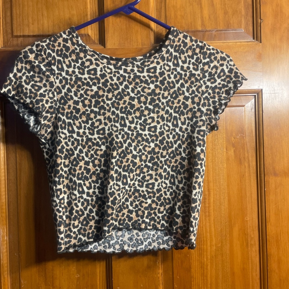 American Eagle crop top shirt